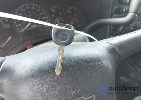 2002 Chevrolet Silverado 1500 Ls из США, поврежденный, VIN 2GCEC19T021147572